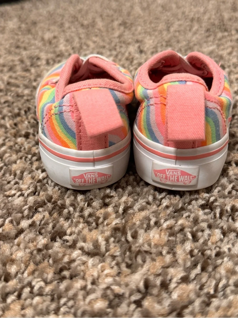 Vans Toddler girl 4.5 Rainbow Wave Canvas Sneakers - Pink Trim